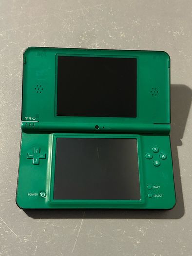 Nintendo DSi XL Green Bundle