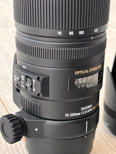 Sigma 70-200m f/2.8 Apo DG HSM Canon lens with acessories