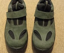 Safety shoes