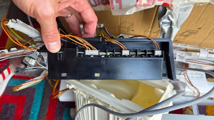 Genuine Bosch Serie 6 Main Power Control Board (PCB) & Complete Wiring Harness