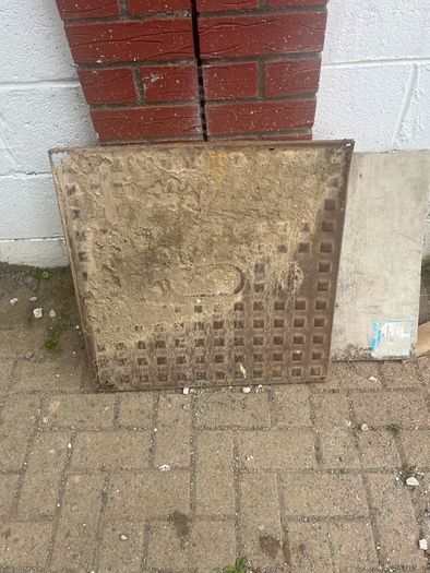 Scrap manhole