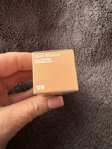 Clarins Skin illusion All in one concealer  - 09