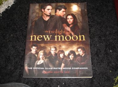 The Twilight Saga - New Moon The Official Illustrated Movie Companion