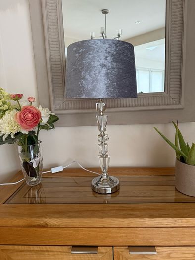 Table lamp