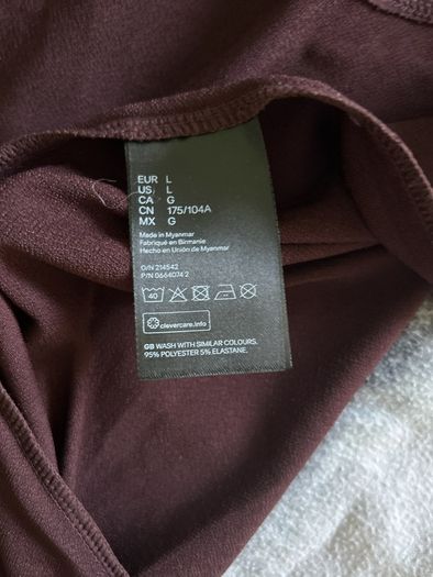 H&M burgundy top