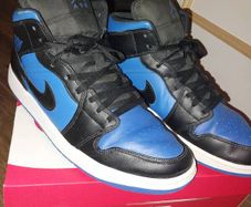 Nike Air Jordan 1 Mid 'Royal Blue' size 12