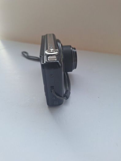 Olympus D-720 Digital Camera Boxed