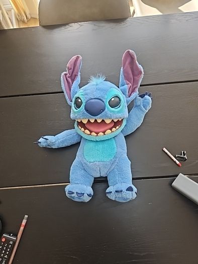 Puppetronic stitch