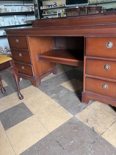 traditional English-style mahogany furniture, this twin-pedestal dressing table, five drawer chest of drawers to match and dressing table stool