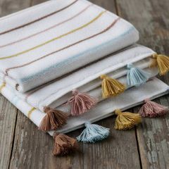H&M Organic Tassel trimmed towel 60x125 cm