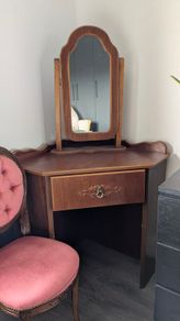 Vintage style dressing table