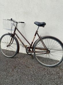 Ladies Raleigh bike