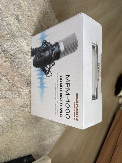 focusrite Scarlett 2i2 and condenser mic mpm-1000