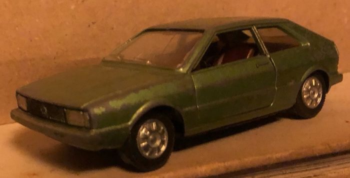 Pilen 1/43 Volkswagen Scirocco