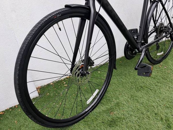 Trek FX3 Hybrid Bike Bicycle Barely Used