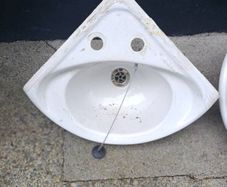 corner sink