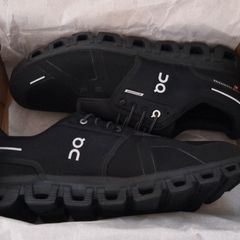 NEW On Cloud 6 WP Trainers Size 11UK - Water Proof