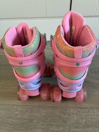 Girls Rollerskates with light up wheels