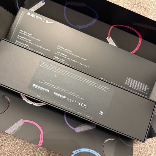 Apple Watch Series 5 Nike 44mm GPS Space Grey with Black Nike Sport Band