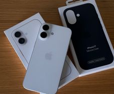 iPhone 17 256GB White Excellent Condition
