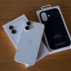 iPhone 17 256GB White Excellent Condition