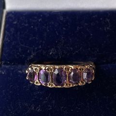 Beautiful Dress Ring 9 ct Gold