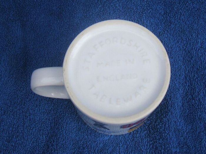 FRANCE 98 (16th FIFA World Cup) - an official merchandise/souvenir mug for the 1998 soccer World Cup