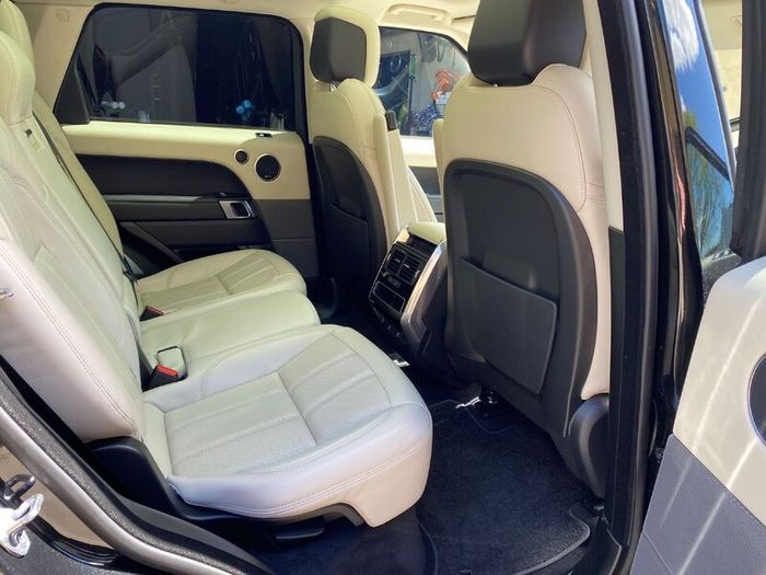 2022 Range Rover Sport P400e HSE Silver Edition