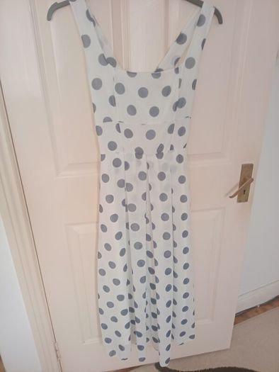 womens dress size M/L