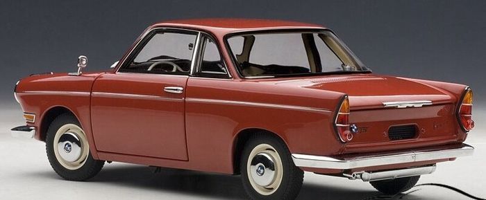 BMW 700 Sport Coupe 1959 - Autoart - Spanish Red- 1/18 - New In Box