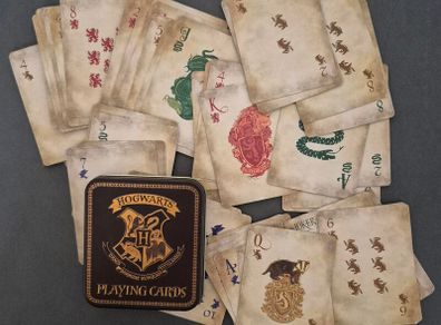 Harry Potter, hogwarts playing cards, cased.
