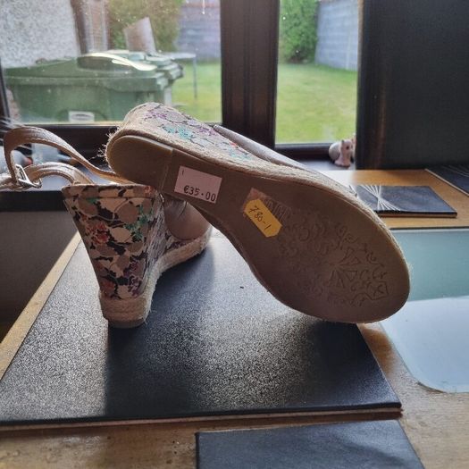 Womens Shoes