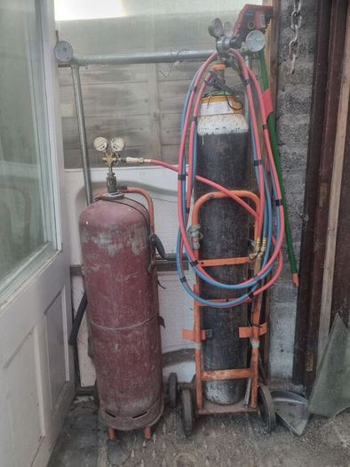 Oxy Acetylene Gas Cylinders Regulators Hoses Trolley