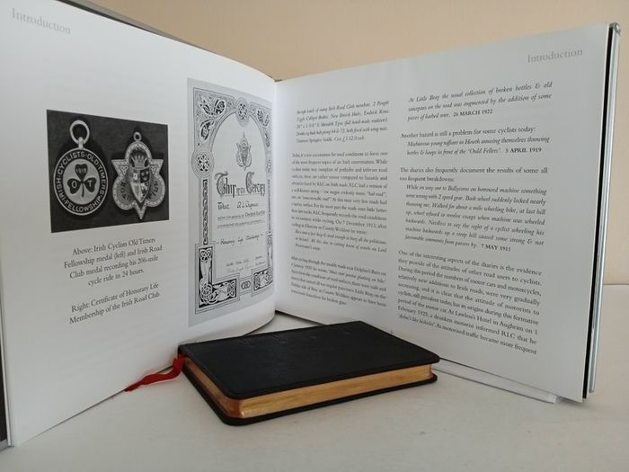 Robert L. Chapman's Ireland: Photographs from the Chapman Collection 1907 - 1957 by Christiaan Corlett (GT527)