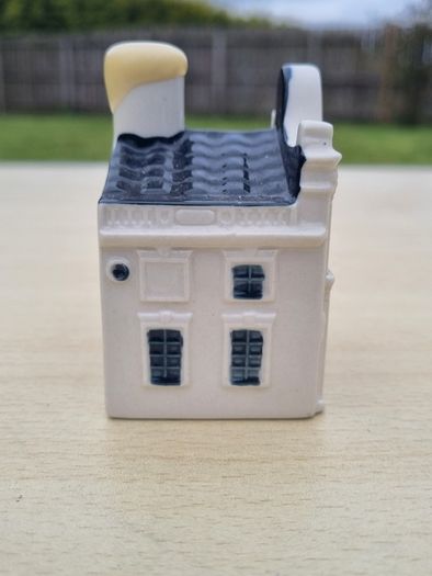 KLM Delft Blue ceramic collector's house number 90