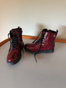 Tommy Hilfiger girls Boots size 34