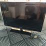 Samsung 32" TV Image 2