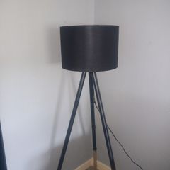 tripod floor lamp