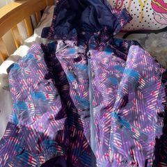 Girls ski jacket - as new