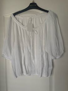 White top from H&M size L