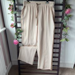 trousers Bnwot cream wide leg trousers with beige side stripe medium