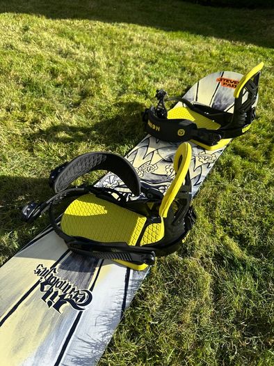 Junior Snowboard with Bindings and Travel Bag