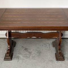 Mahogany dining table extendeble