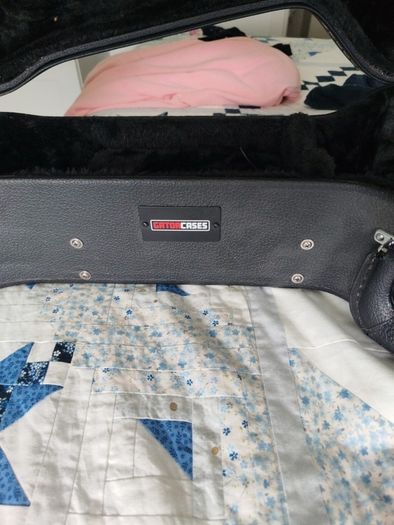 Gator Guitar Hard Case