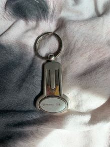 Golf magnetic puck metal keychain