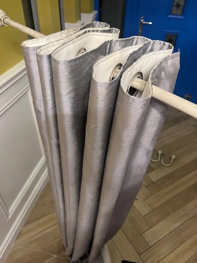 curtains and curtain pole