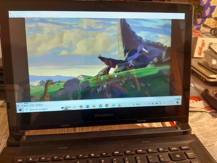 Lenovo 15.6 inch Laptop, Intel Core i3-4010U CPU, 1.7GHz, 4GB Ram, 250GB HDD, Windows 10, Microsoft Edge, Chrome and VLC