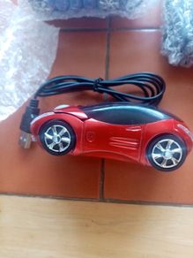 car style wired mouse. Red and blue colours