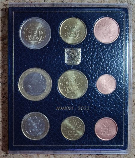 Vatican Brilliant Uncirculated Euro Coin 2022 - Includes 5 Euro Commemorating Centenary of the Death of Pope Benedict XV