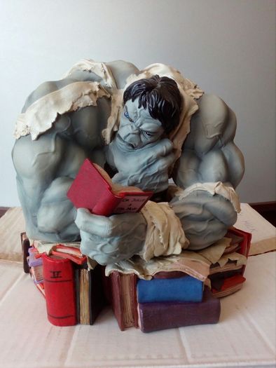 Hulk bust (gray variant)